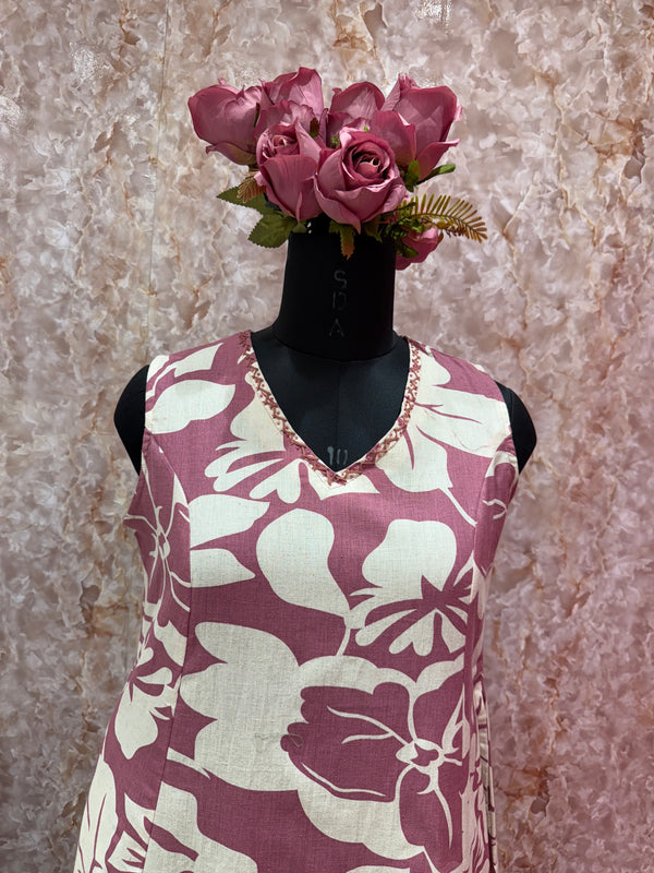 Bold & Breezy: Sleeveless Floral Flex Cotton Kurta Set