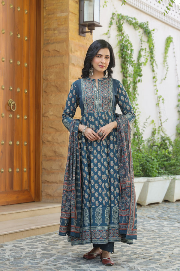 Noor-e-Neel Anarkali Set