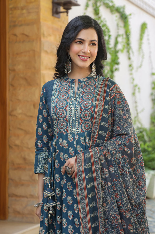Noor-e-Neel Anarkali Set